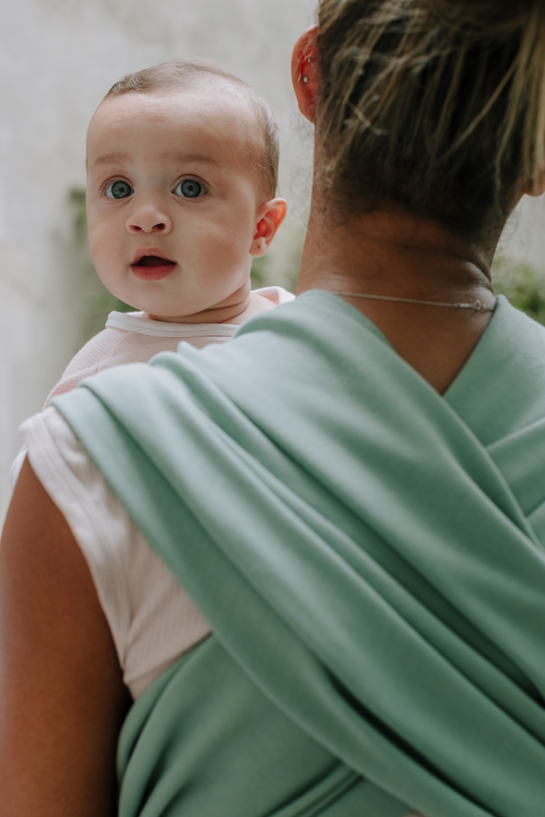Nešioklė Boba Wrap Sage Green