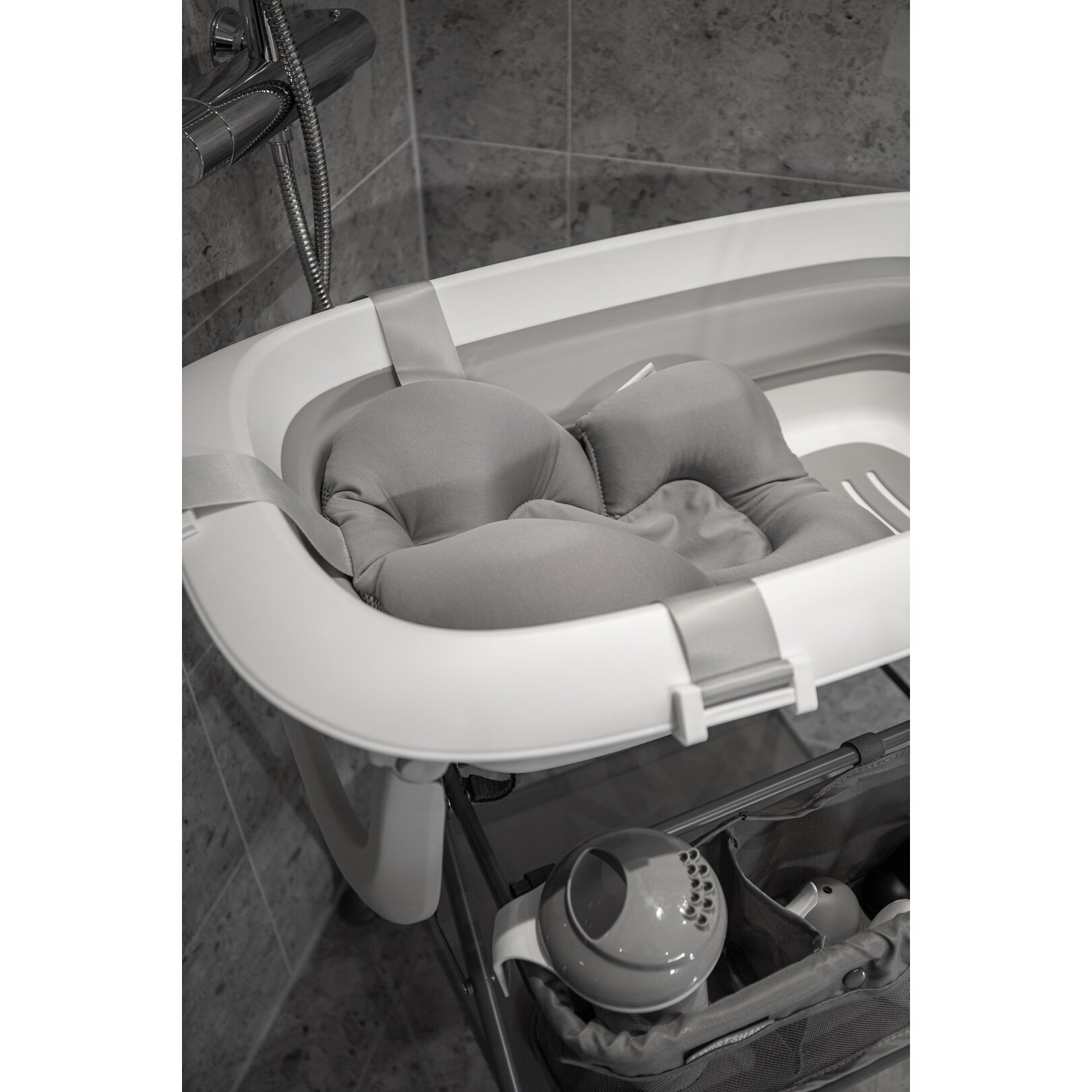 Twistshake vonelė su stovu Luxury Bath Kit White/Grey 78996