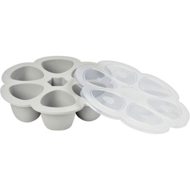 BEABA Multiportions XL pilka silikoninė forma su 6 ertmėmis ir šalia padėtu skaidriu dangteliu